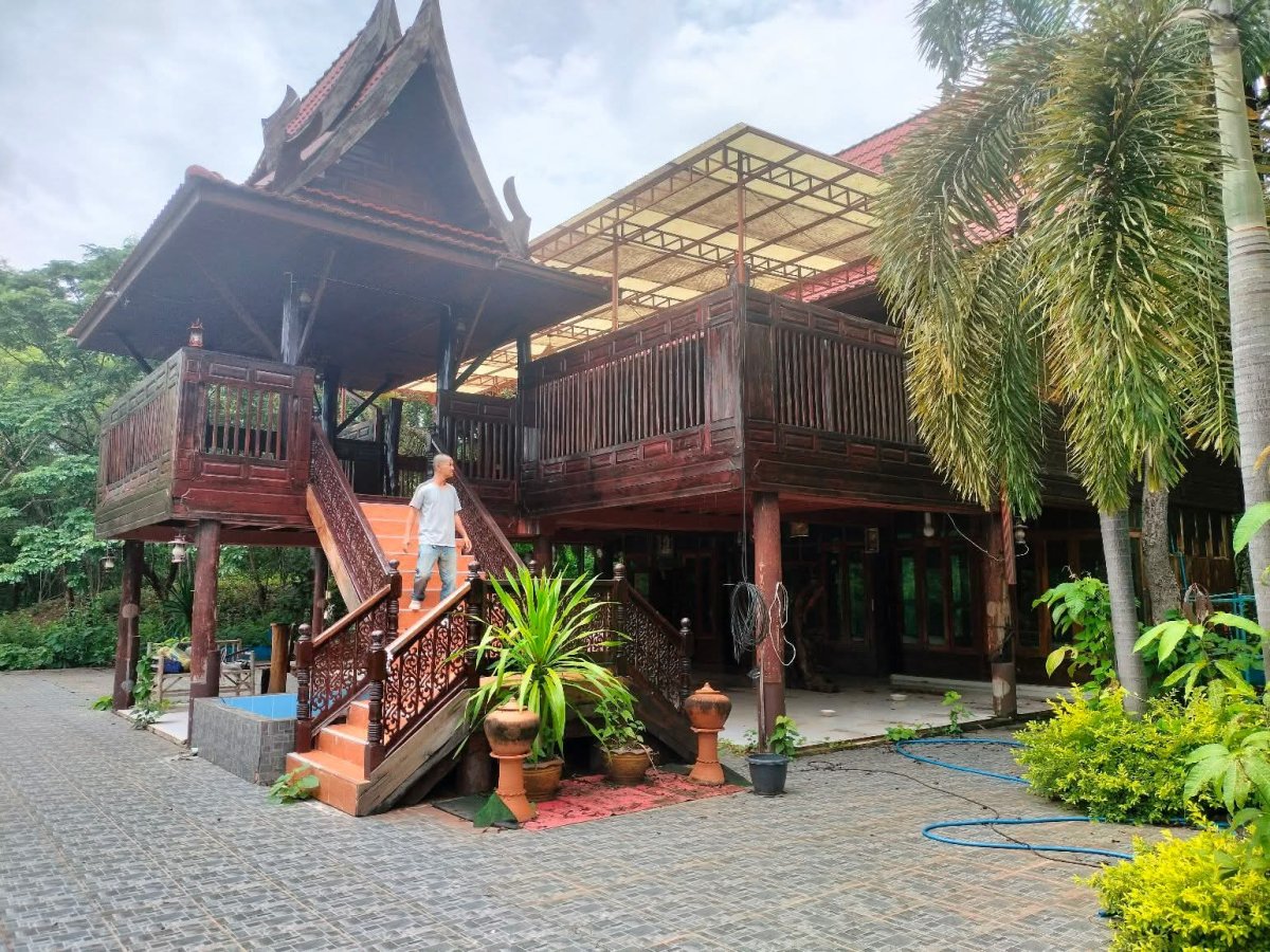 บ้านทรงไทยพร้อมที่ดิน